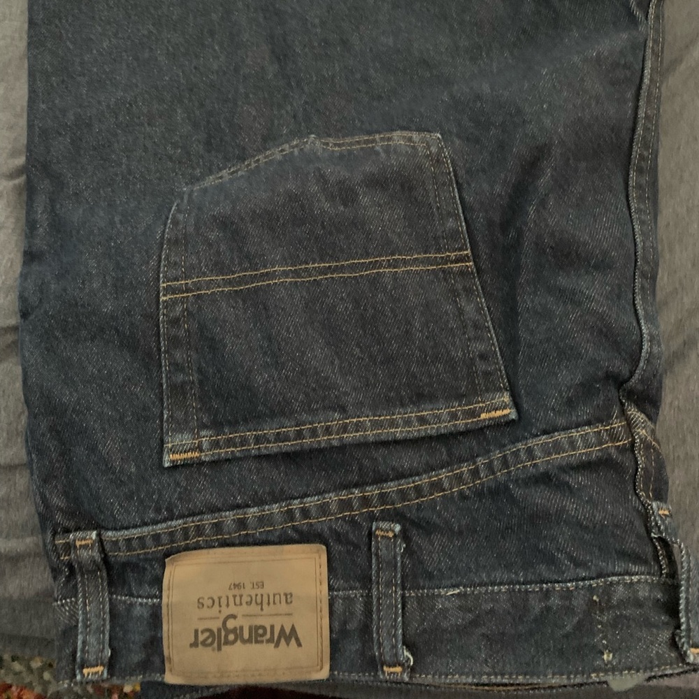 Men’s 42 x 30 jean